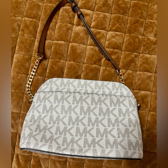 Michael Kors Crossbody - Picture 3 of 5